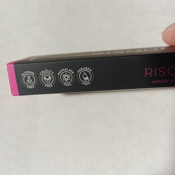 Mixologie Risqué Exotic Woods Perfume‎ Oil - Black and Pink - Picture 2 of 2